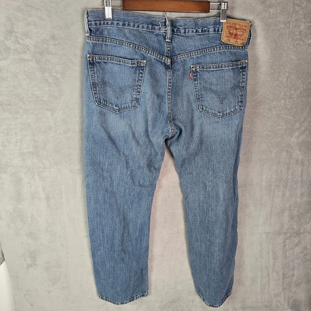 Vintage Levis 559 Relaxed Straight Jeans Mens 36x30 Medium Wash Blue Denim Y2K